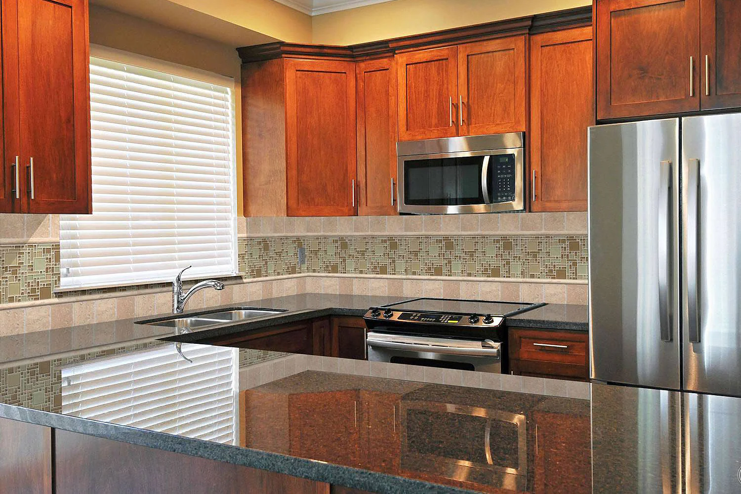 Corsica Pearl Ubatuba Granite 3cm - Image 3
