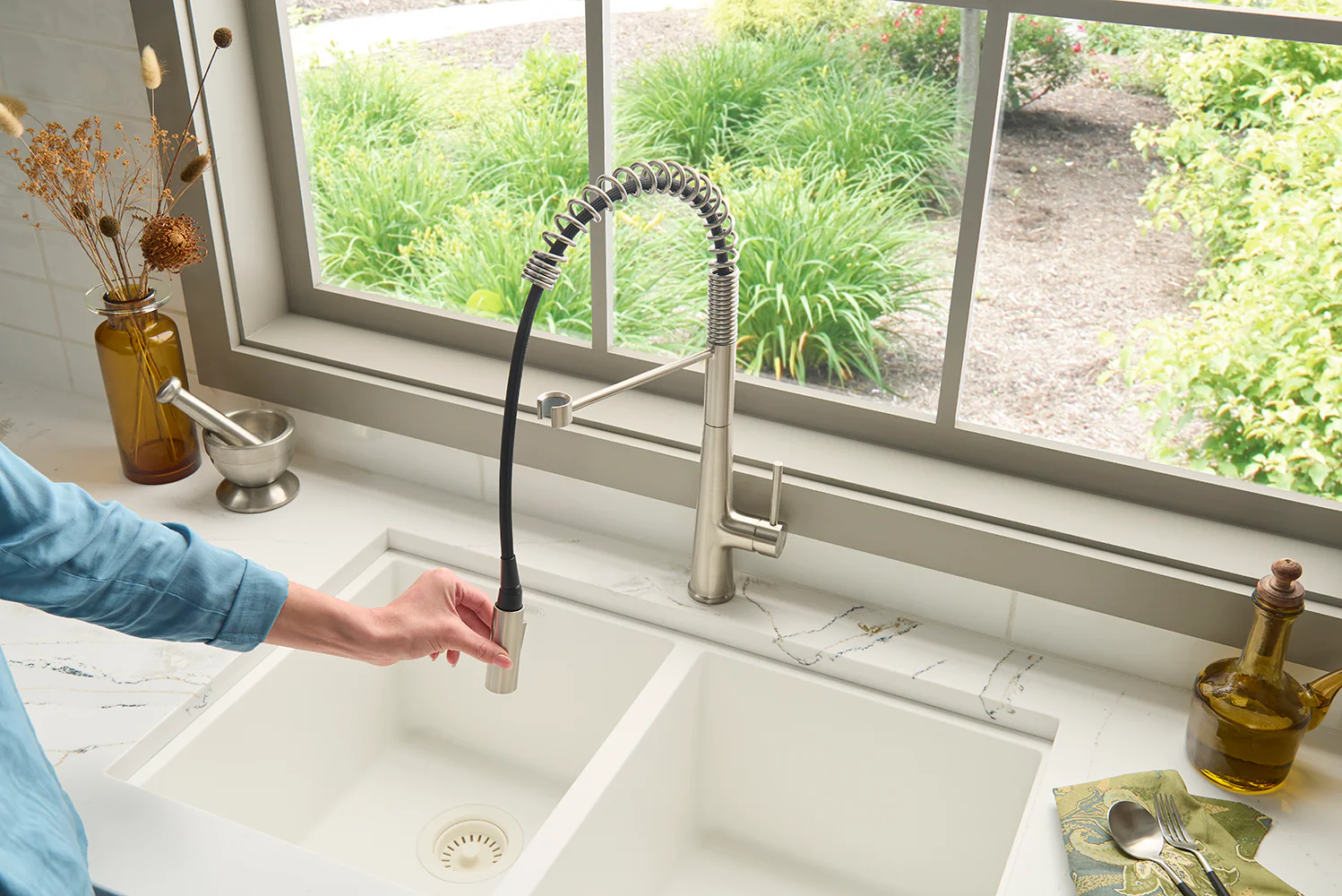 Seneca Single Handle Pull Down Kitchen Faucet Brushed Nickel with Pre-Rinse Sprayer - RVF1232BN - Image 3