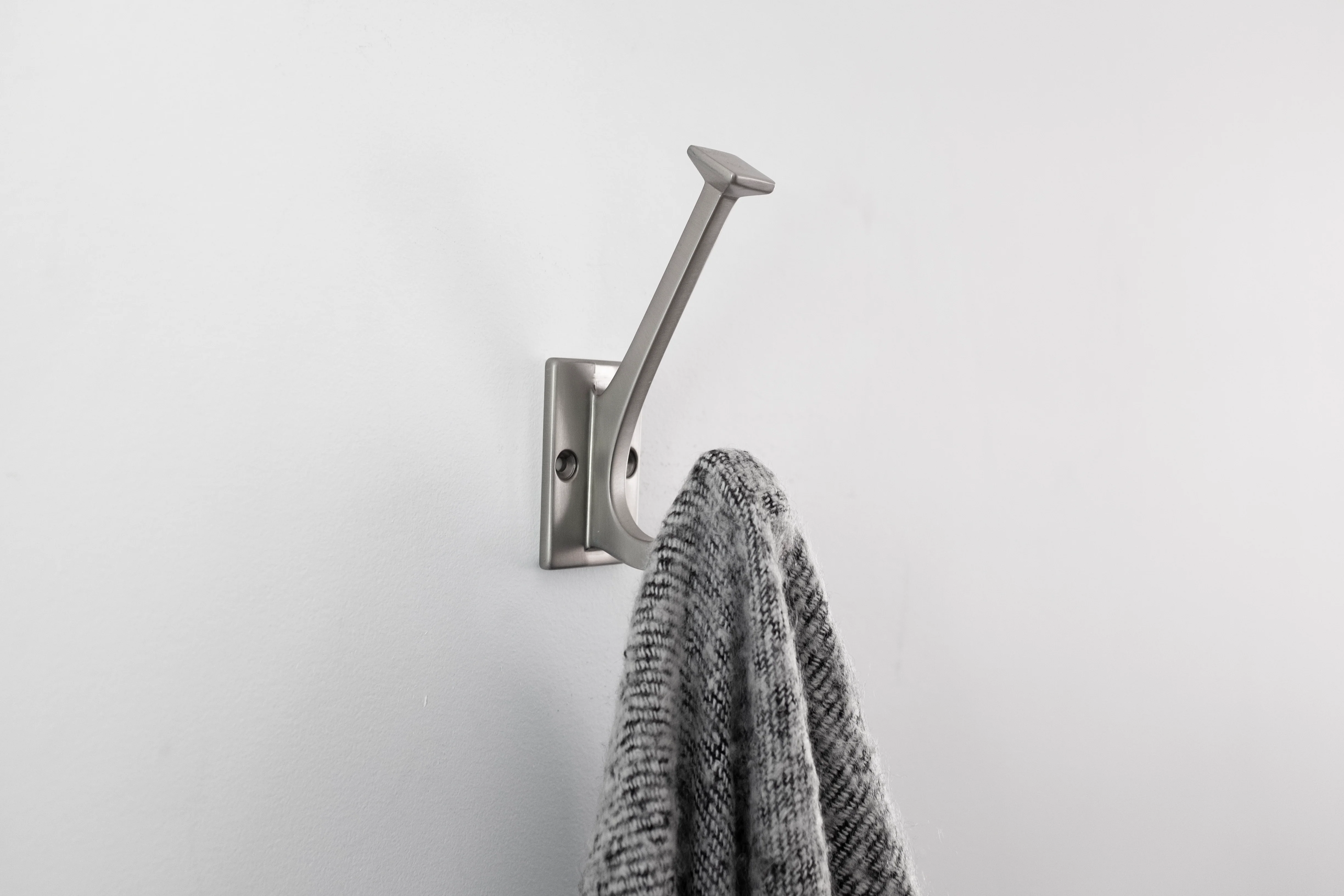 Skylight Carded Hook, 4-7/8" Long - CTG5165 - Image 3